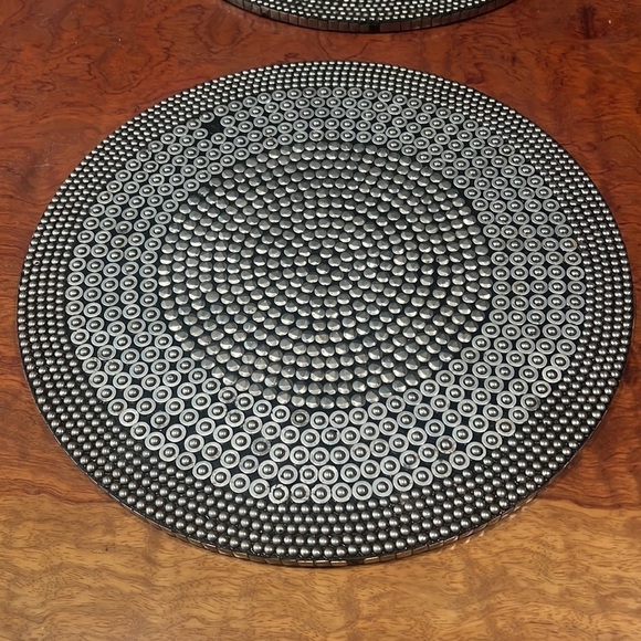 Set of 5 Kim Seybert Metal Grommets Structured Place Mats - Picture 3 of 11